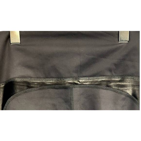 Noli Blk Womens Athletic Workout/Yoga Cropped Leggings w/ Wte‎ Side Stripes Sz L - Picture 5 of 8